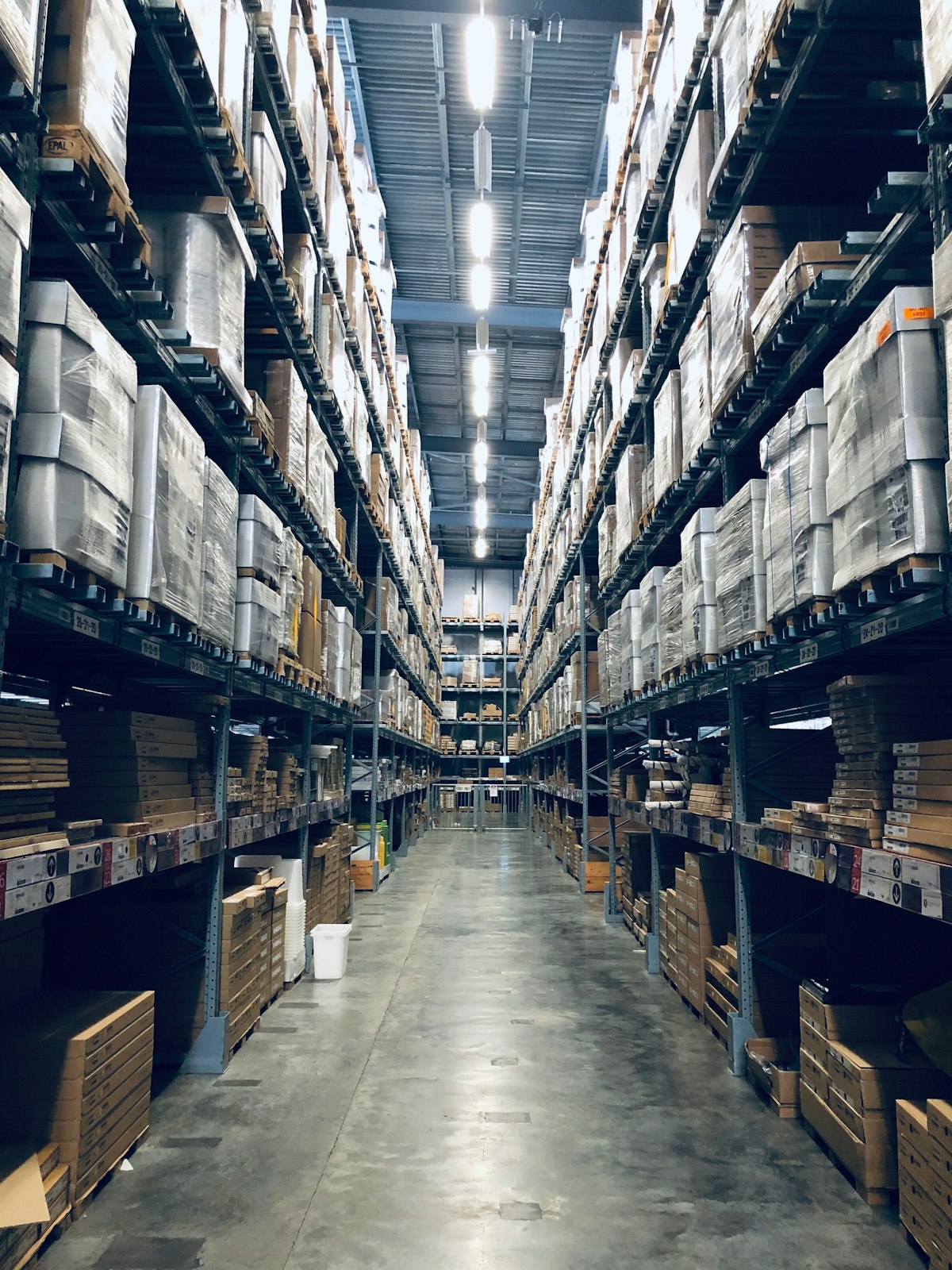 Modern warehouse distribution centre operations